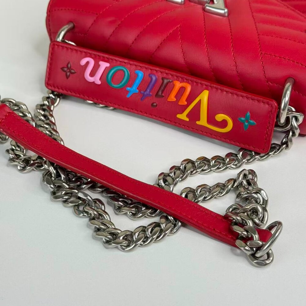 Louis Vuitton Red New Wave Chain Shoulder Bag Crossbody Style Quilted Design - Picture 7 of 9